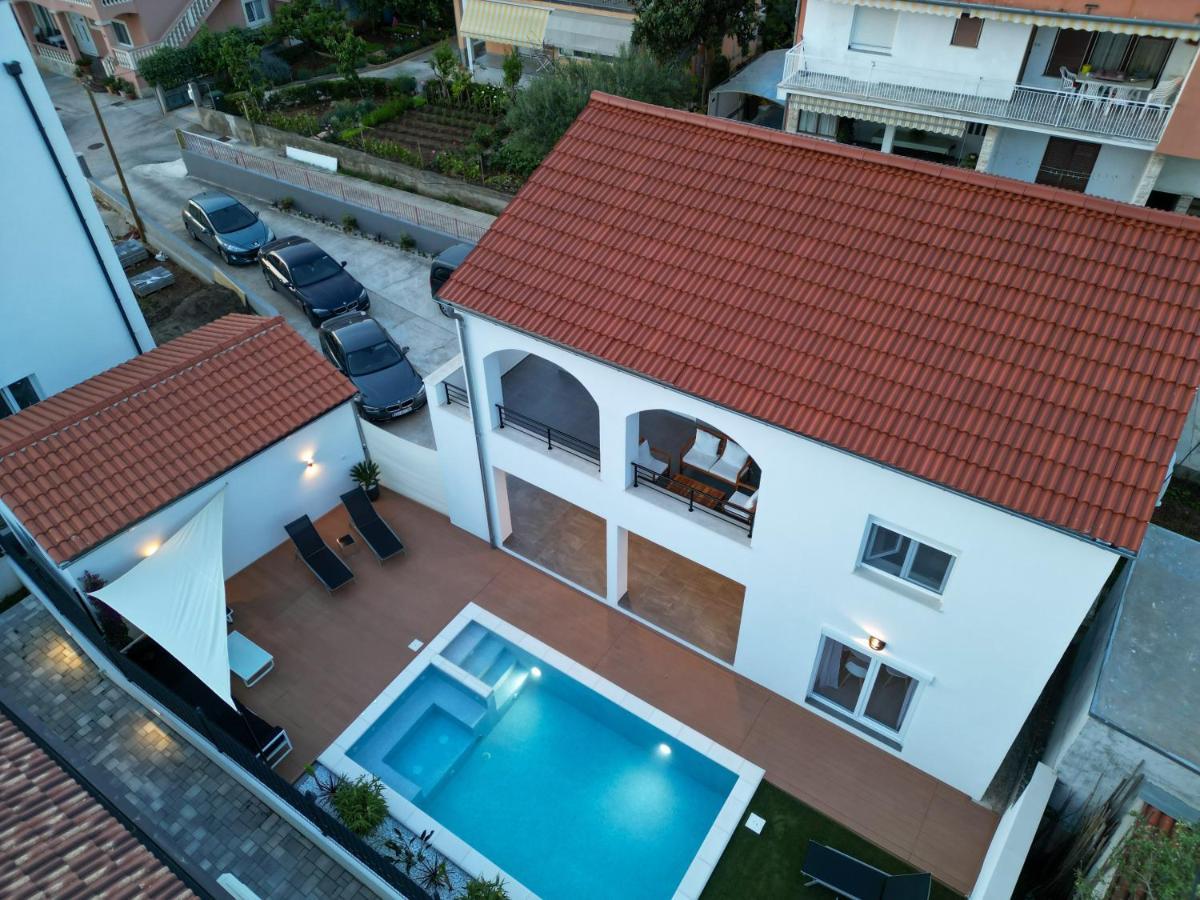 Bernie Apartments With A Pool زادار المظهر الخارجي الصورة