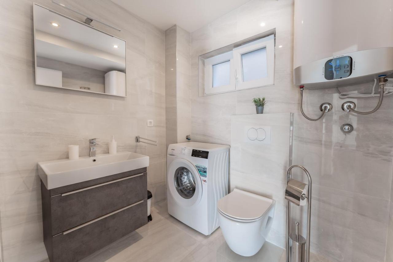 Bernie Apartments With A Pool زادار المظهر الخارجي الصورة