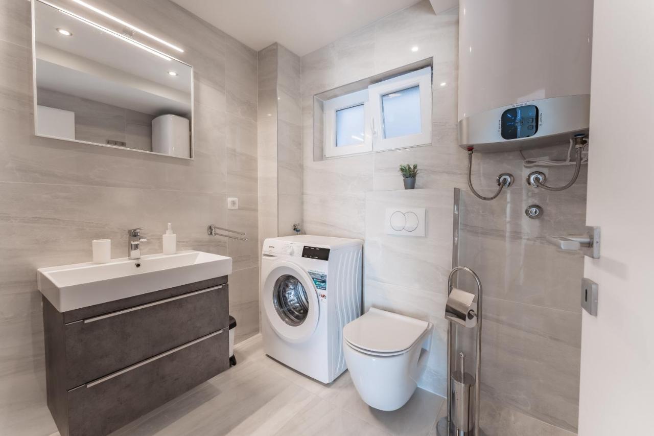Bernie Apartments With A Pool زادار المظهر الخارجي الصورة