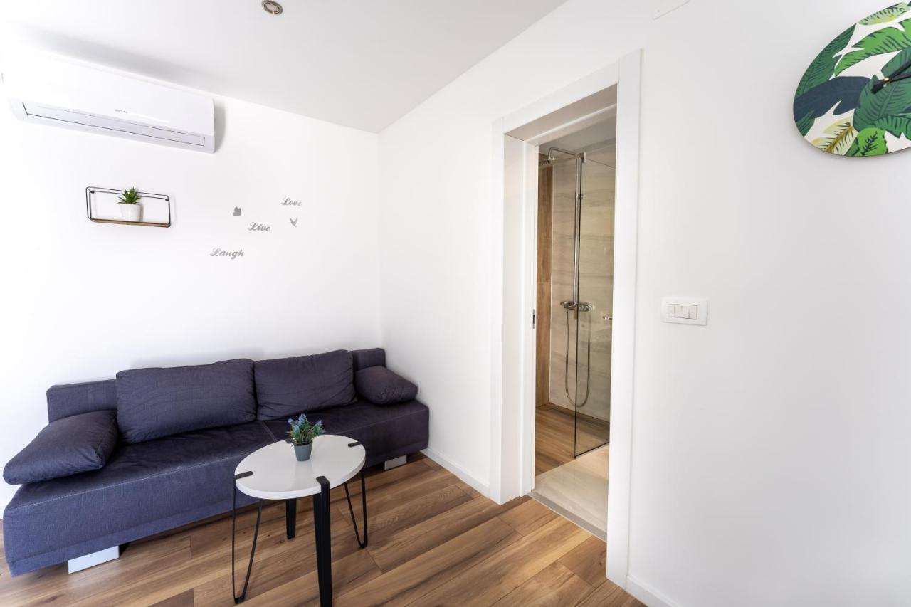 Bernie Apartments With A Pool زادار المظهر الخارجي الصورة