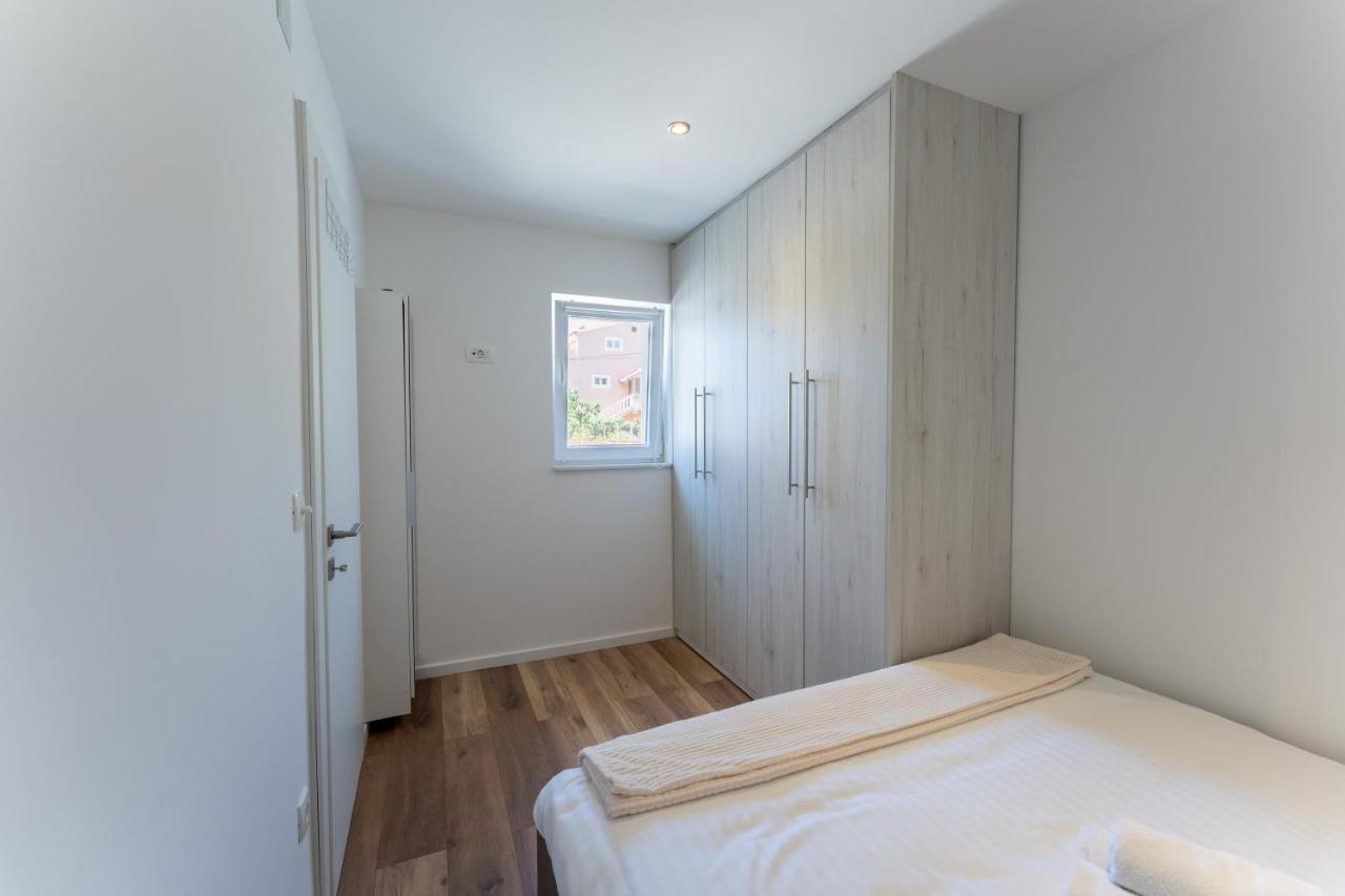 Bernie Apartments With A Pool زادار المظهر الخارجي الصورة