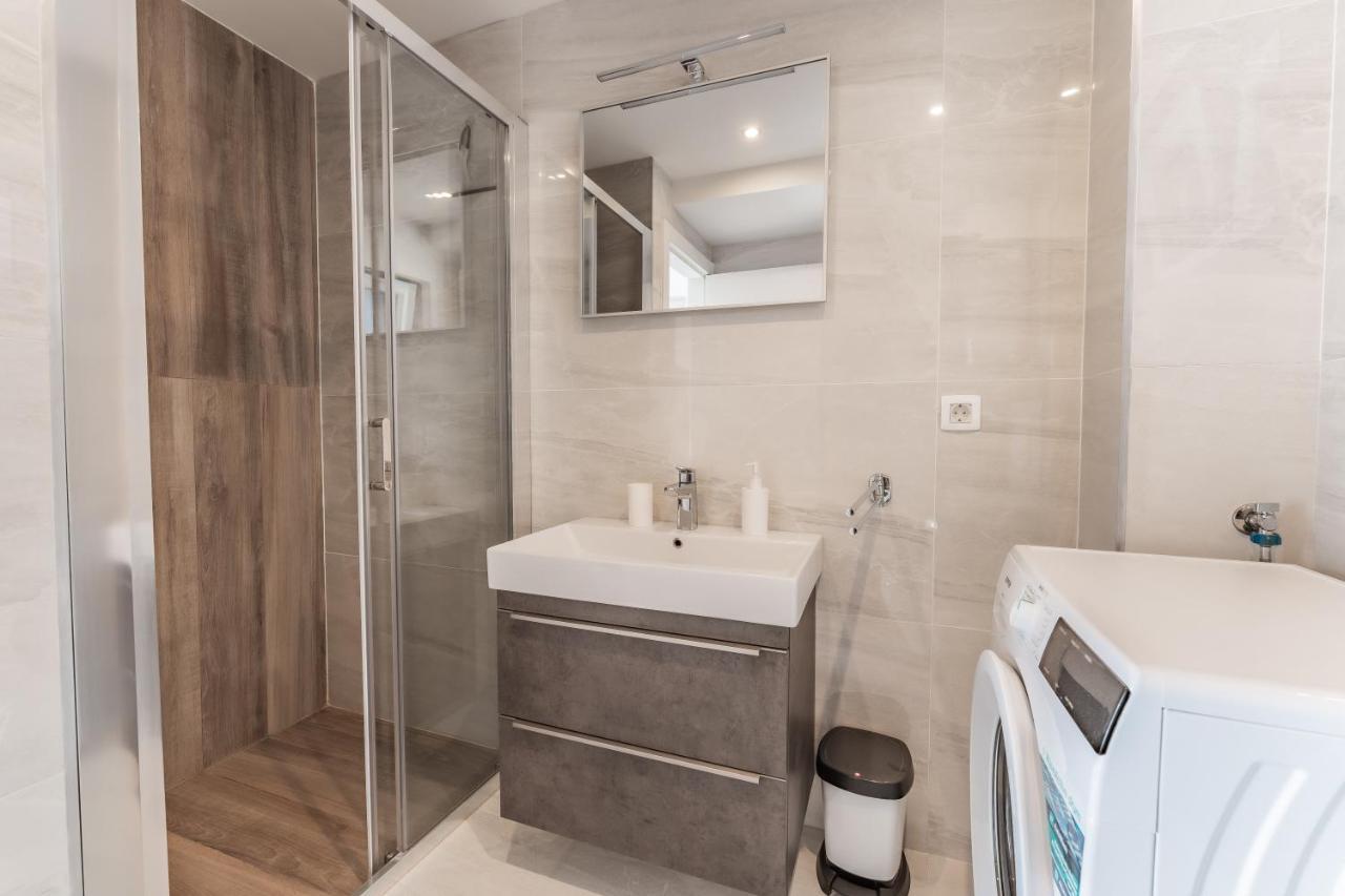 Bernie Apartments With A Pool زادار المظهر الخارجي الصورة