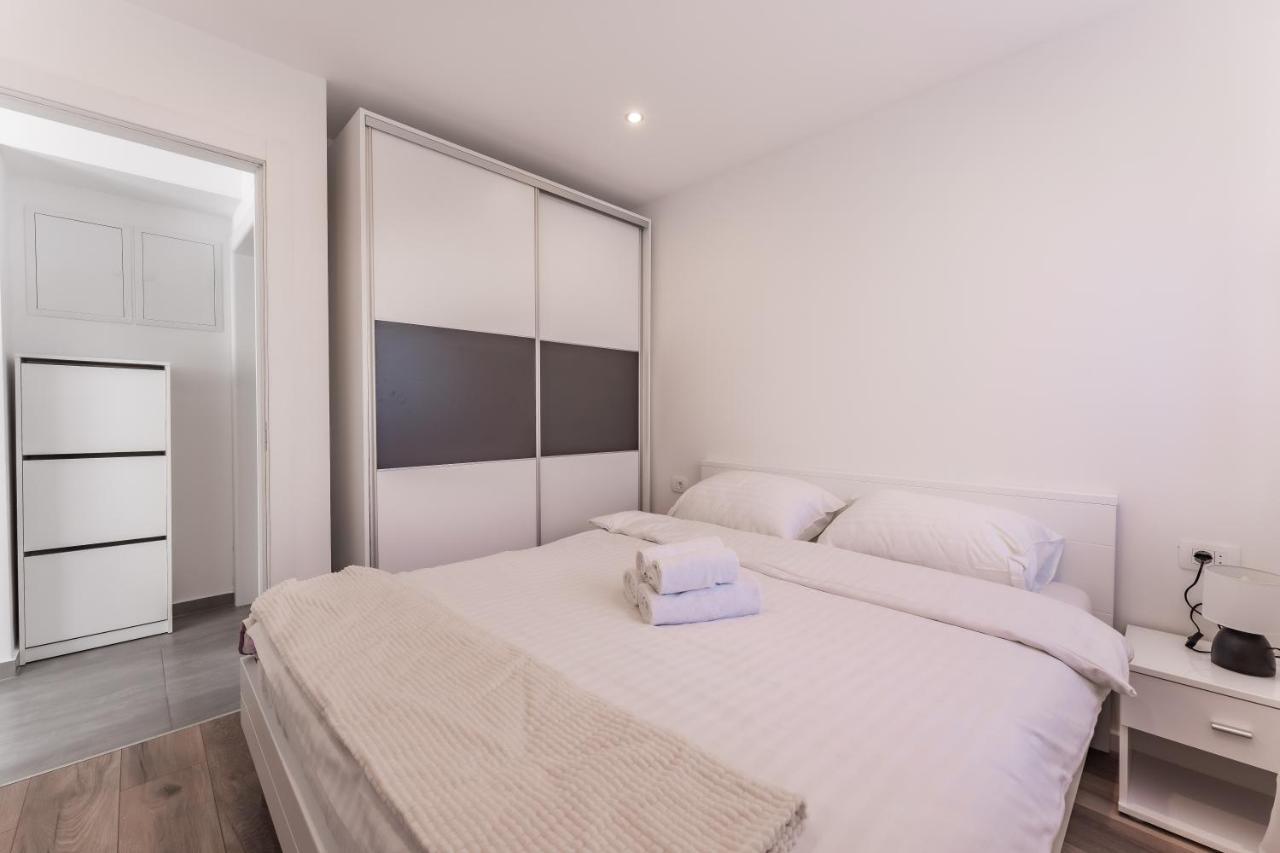 Bernie Apartments With A Pool زادار المظهر الخارجي الصورة