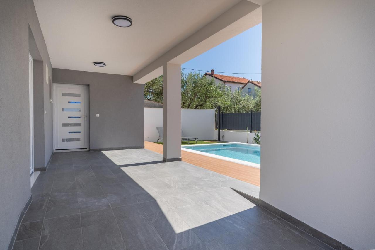 Bernie Apartments With A Pool زادار المظهر الخارجي الصورة
