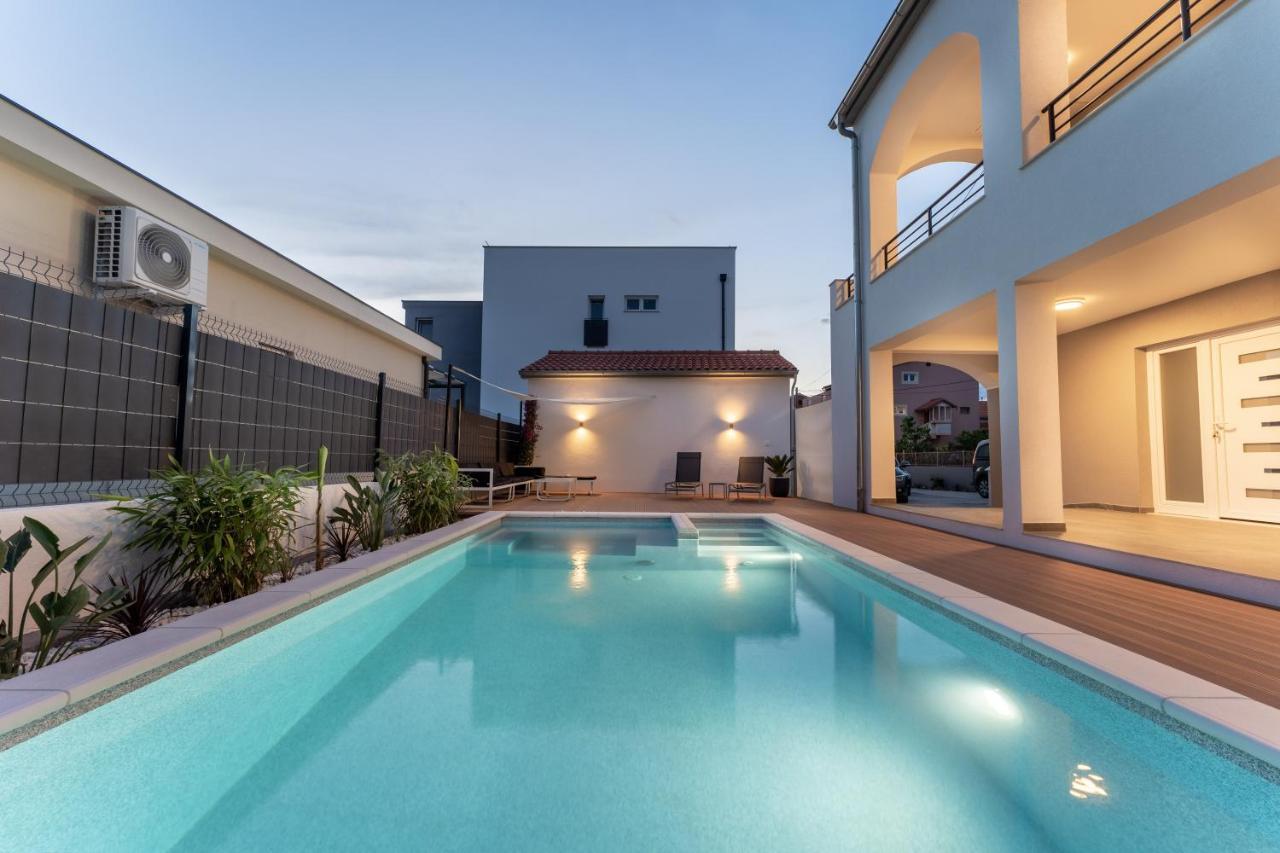 Bernie Apartments With A Pool زادار المظهر الخارجي الصورة