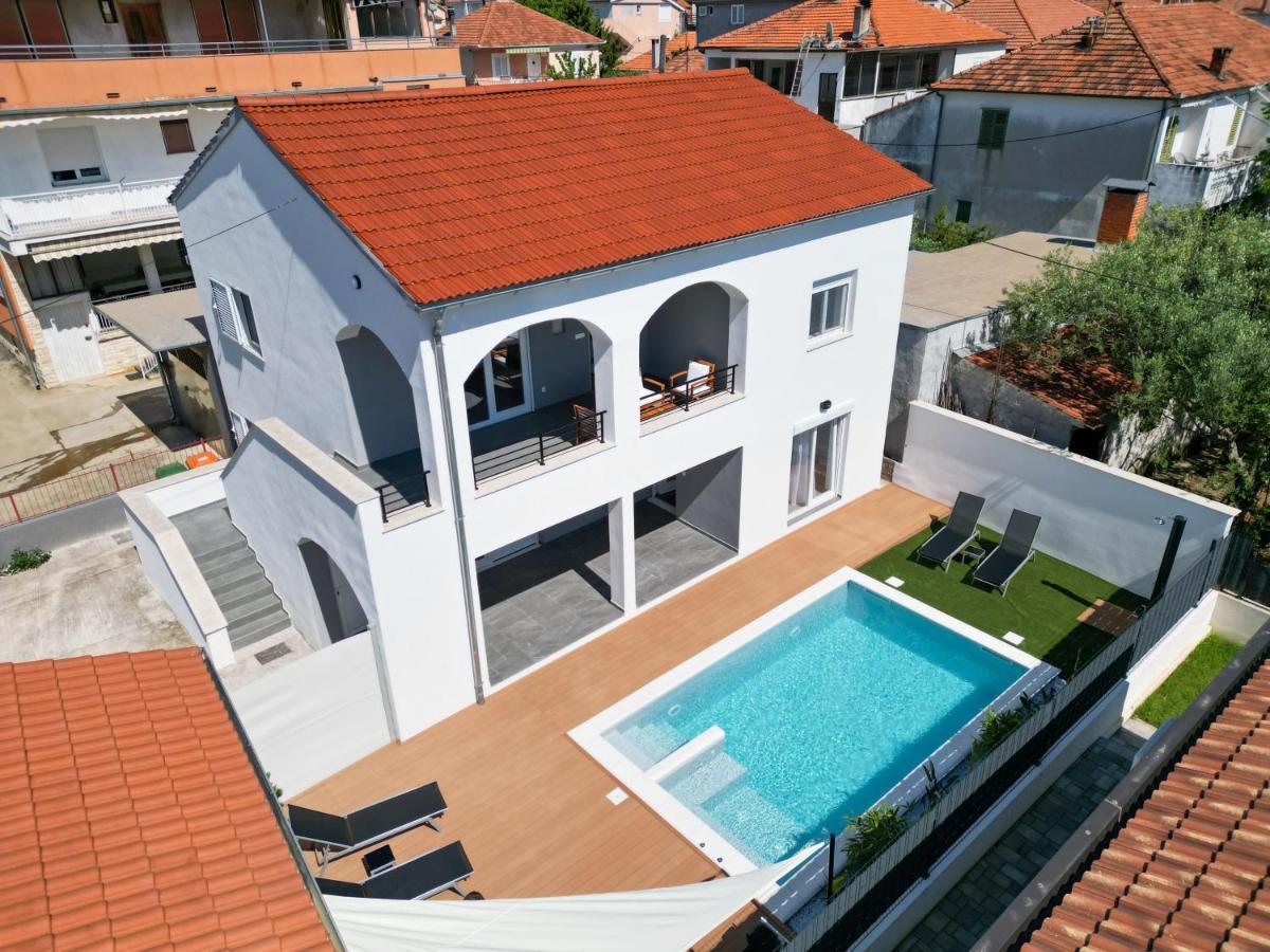 Bernie Apartments With A Pool زادار المظهر الخارجي الصورة
